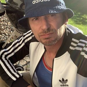 Meet your Posher, Sam